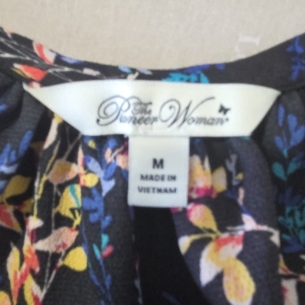 The Pioneer Woman Black Floral Peasant Blouse with Pink & Blue Accents Size M - Picture 6 of 8